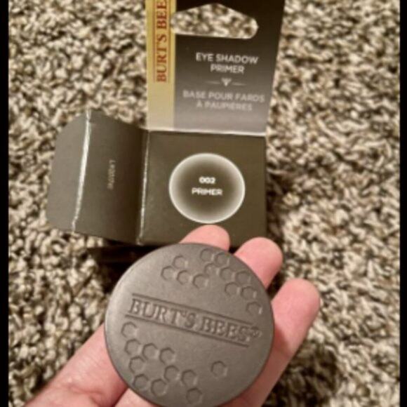 Burts Bees Eye Shadow Primer - Picture 2 of 5